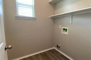 304 Azurite Dr, Jarrell, TX 76537 - Photo 17