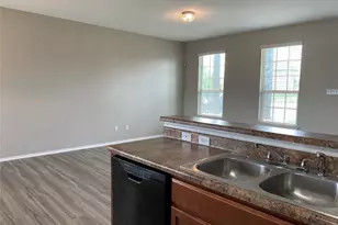 304 Azurite Dr, Jarrell, TX 76537 - Photo 13