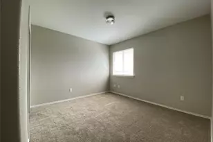 304 Azurite Dr, Jarrell, TX 76537 - Photo 5