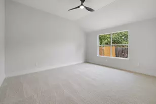 1006 Cottonbowl Dr, Taylor, TX 76574 - Photo 23