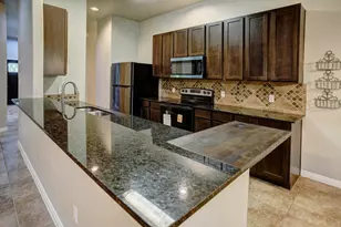 105 S Kaupo Dr, Bastrop, TX 78602 - Photo 3
