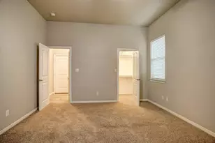 105 S Kaupo Dr, Bastrop, TX 78602 - Photo 19