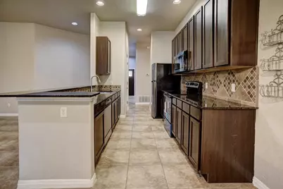 105 S Kaupo Drive, Bastrop, TX 78602 - Photo 7