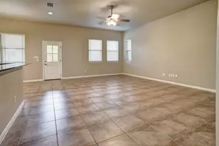 105 S Kaupo Dr, Bastrop, TX 78602 - Photo 11