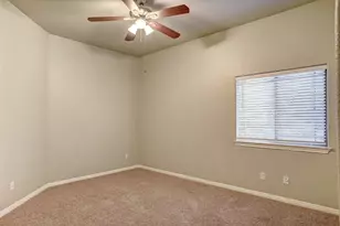 105 S Kaupo Dr, Bastrop, TX 78602 - Photo 23