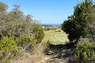 321 Cedar Mountain Dr, Marble Falls, TX 78654 - Photo 3