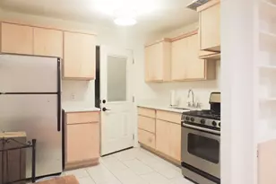 1307 Deloney St, Austin, TX 78721 - Photo 15