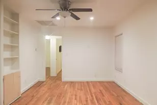 1307 Deloney St, Austin, TX 78721 - Photo 17