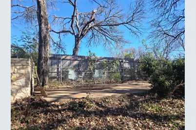 1307 Deloney Street, Austin, TX 78721 - Photo 3