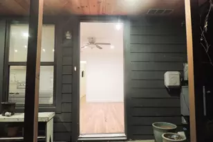 1307 Deloney St, Austin, TX 78721 - Photo 19