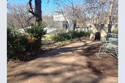 1307 Deloney Street, Austin, TX 78721 - Photo 31