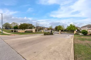 2101 Town Centre Dr, Round Rock, TX 78664 - Photo 37