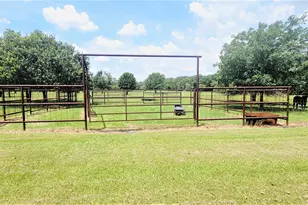 3321 Co Rd 457, Thorndale, TX 76577 - Photo 21