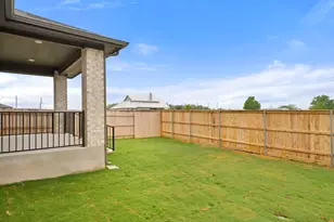 204 Bloomington Loop, Hutto, TX 78634 - Photo 35