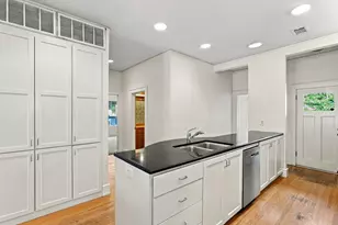 3200 Harris Park Ave, Austin, TX 78705 - Photo 9