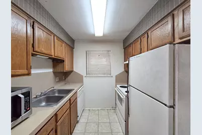 1903 E 20th Street #202, Austin, TX 78722 - Photo 5