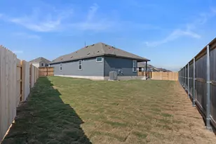 25641 Flora Bella Ln, Elgin, TX 78621 - Photo 21