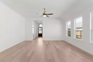 25641 Flora Bella Ln, Elgin, TX 78621 - Photo 5