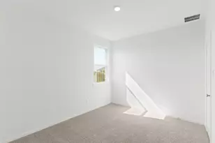 25641 Flora Bella Ln, Elgin, TX 78621 - Photo 13