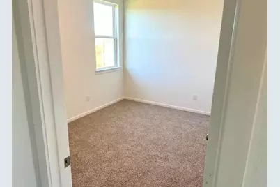 25641 Flora Bella Lane, Elgin, TX 78621 - Photo 7