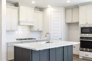 141 Burke St, Liberty Hill, TX 78642 - Photo 3