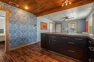 4806 Santa Anna St, Austin, TX 78721 - Photo 9