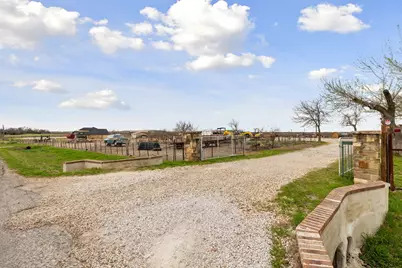 1151 County Road 394, Hutto, TX 78634 - Photo 13