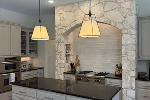 517 Park Pl Dr, Georgetown, TX 78628 - Photo 13