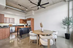 800 W 5th St, Austin, TX 78703 - Photo 9