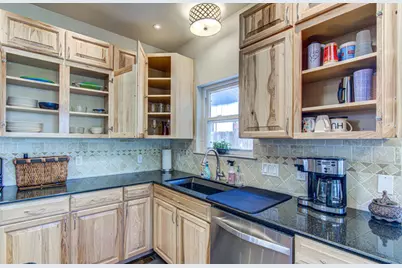 7712 Earp Way, Austin, TX 78729 - Photo 9