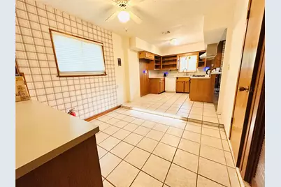 1704 Parkside Lane, Austin, TX 78745 - Photo 29