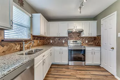 13620 Lyndon B Johnson Street, Manor, TX 78653 - Photo 11