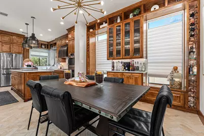 3 Applegreen Court, The Hills, TX 78738 - Photo 9