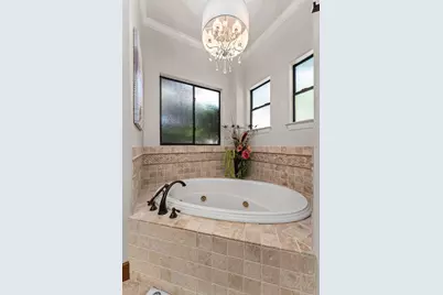 3 Applegreen Court, The Hills, TX 78738 - Photo 17