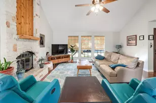 9006 Frostwood Trail, Austin, TX 78729 - Photo 5