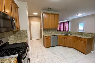 8811 Glen Canyon Dr, Round Rock, TX 78681 - Photo 7