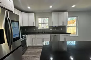 908 Plateau Cir, Austin, TX 78745 - Photo 9