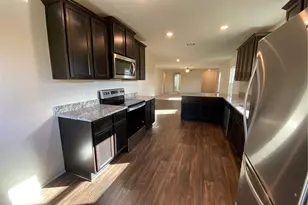 401 Hyacinth Way, Jarrell, TX 76537 - Photo 13