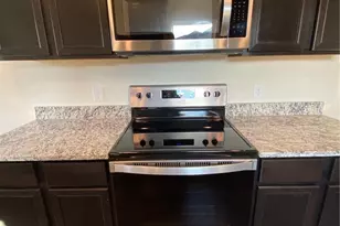 401 Hyacinth Way, Jarrell, TX 76537 - Photo 15