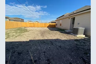 401 Hyacinth Way, Jarrell, TX 76537 - Photo 23