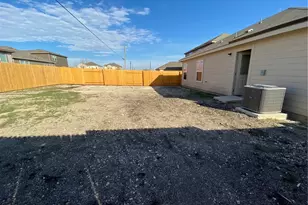 401 Hyacinth Way, Jarrell, TX 76537 - Photo 23