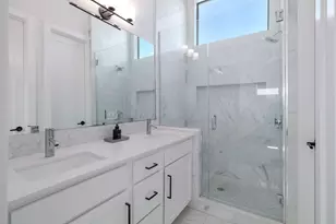 1104 E 2nd St, Austin, TX 78702 - Photo 17