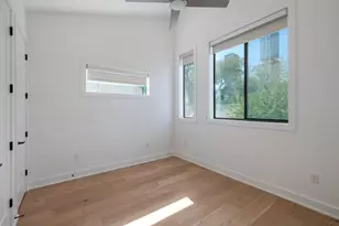 1104 E 2nd St, Austin, TX 78702 - Photo 13