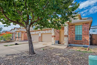 118 Creekside Villa Drive, Kyle, TX 78640 - Photo 5