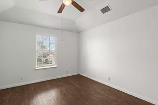 210 Summerside Ave, Lockhart, TX 78644 - Photo 21