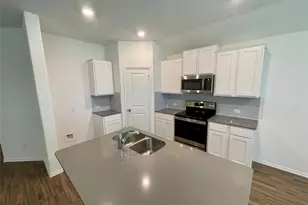 107 Sophora Dr, Hutto, TX 78634 - Photo 5