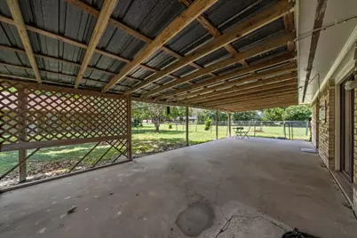 213 Atascosa Street, Lockhart, TX 78644 - Photo 17