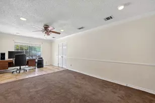 213 Atascosa St, Lockhart, TX 78644 - Photo 13