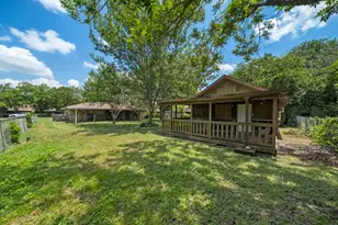 213 Atascosa St, Lockhart, TX 78644 - Photo 21
