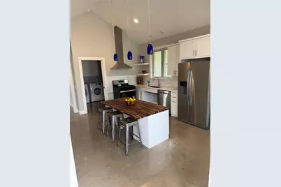 1905 W Saint Johns Ave #B, Austin, TX 78757 - Photo 5
